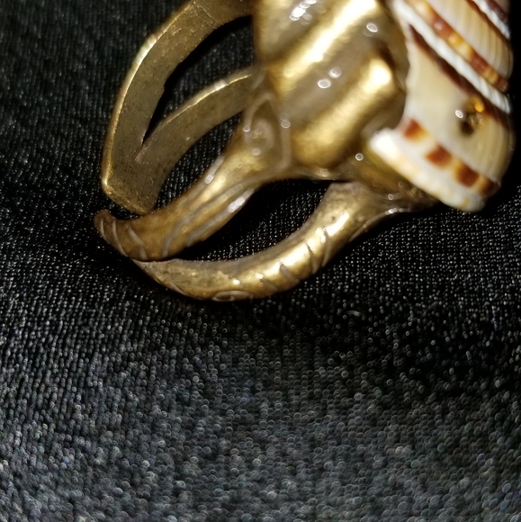Costume Jewelry seashell design ring - Picture 10 of 12